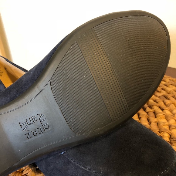 Navy Blue Naturalizer slip on Flats NIB .... soft - Picture 8 of 8